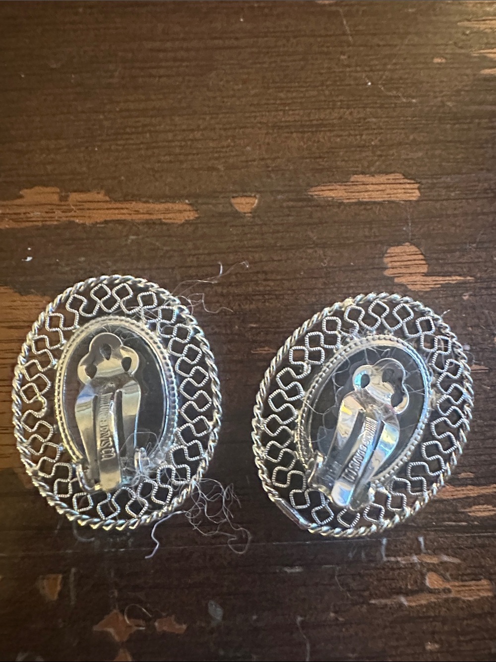 1950’s Whiting & Davis intaglio glass cameo in Sterling Filligree - Picture 4 of 6